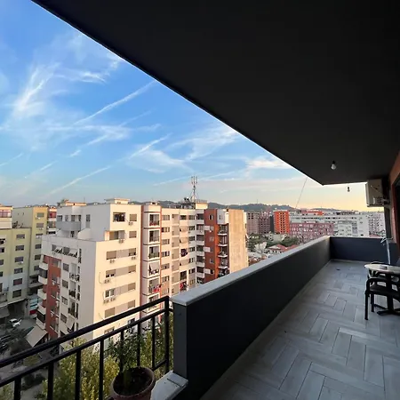 Apartment B2 3 *