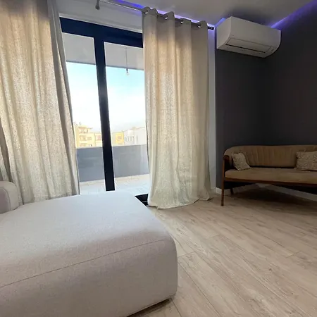 Διαμέρισμα B2 3 *